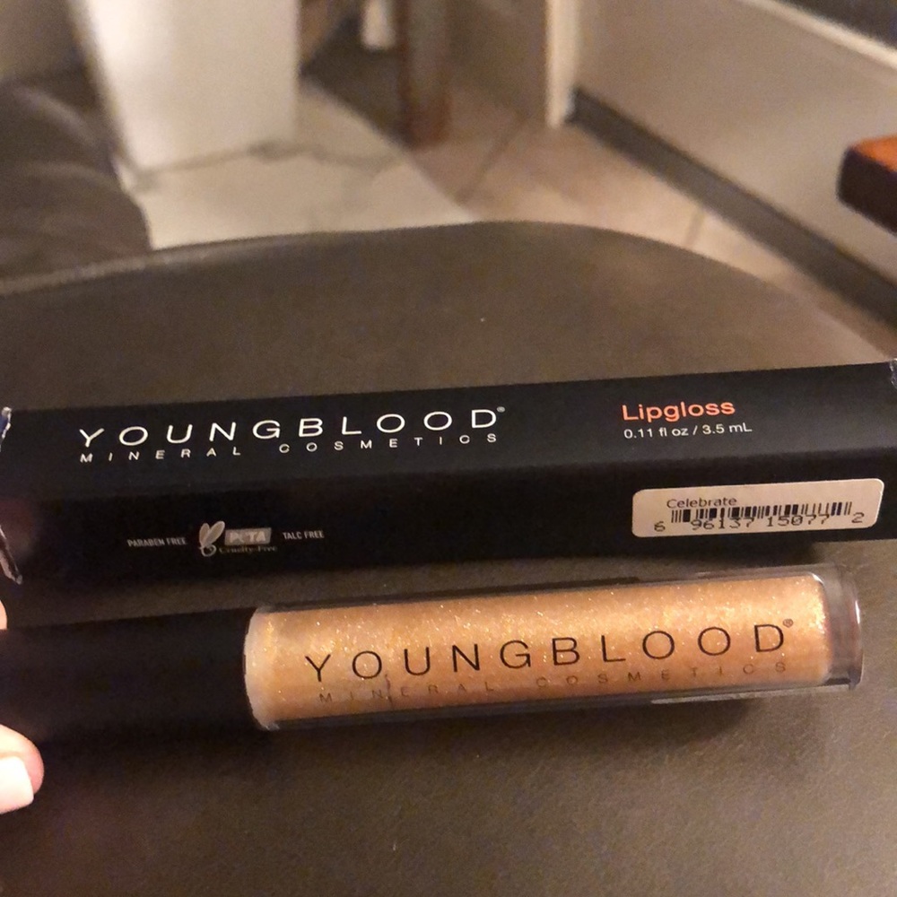 Lipgloss - Picture 3 of 5